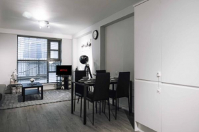 Stylish 2-Bed in Stratford